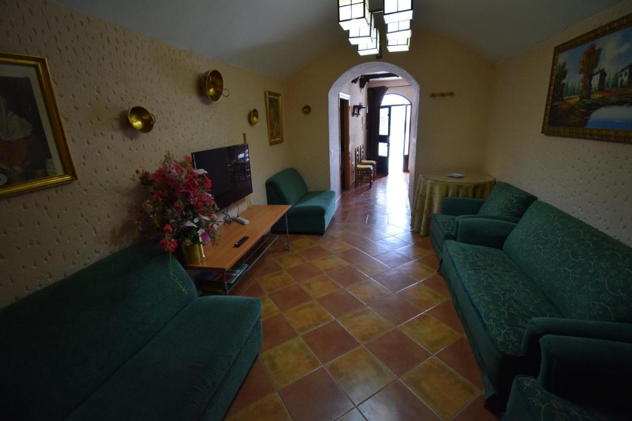 Apartamentos Horno Y Casa De Dulce Purullena Eksteriør billede
