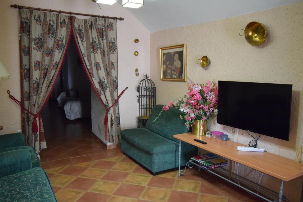 Apartamentos Horno Y Casa De Dulce Purullena Eksteriør billede