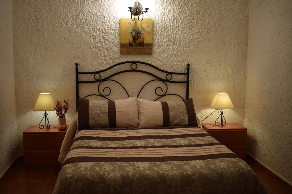 Apartamentos Horno Y Casa De Dulce Purullena Eksteriør billede