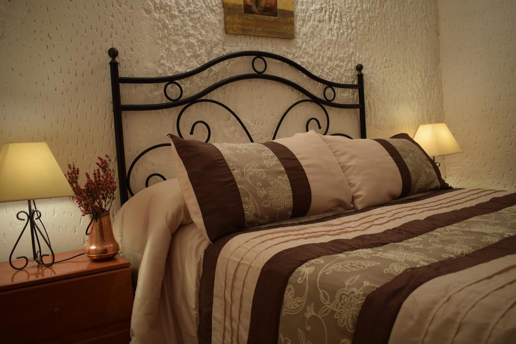 Apartamentos Horno Y Casa De Dulce Purullena Eksteriør billede